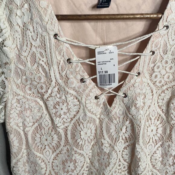 NWT Forever 21 White pink overlay Lace crop top cropped bohemian Size Large L - Picture 2 of 6